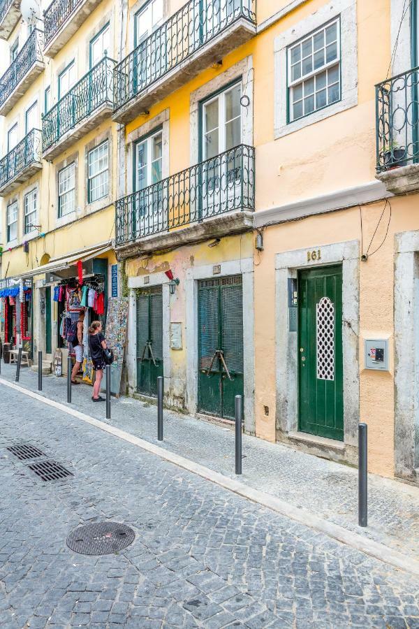 Bright & Spacious Alfama Apartment, By Timecooler Лиссабон Экстерьер фото